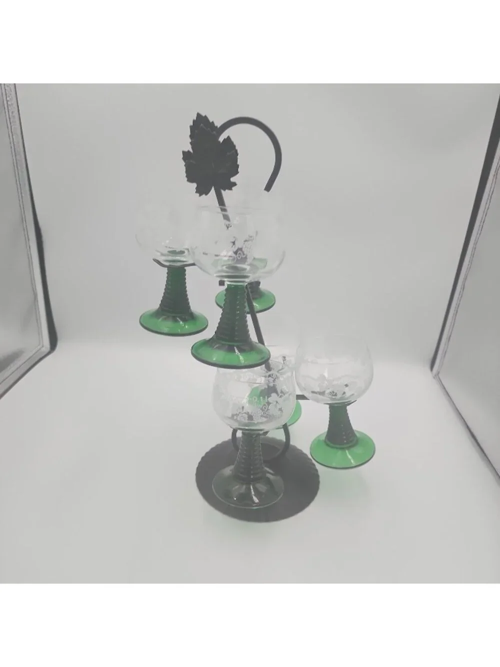 Vintage Luminarc France Etched Grapevine Ribbed Green Stem Wine Glasses 6 Stand